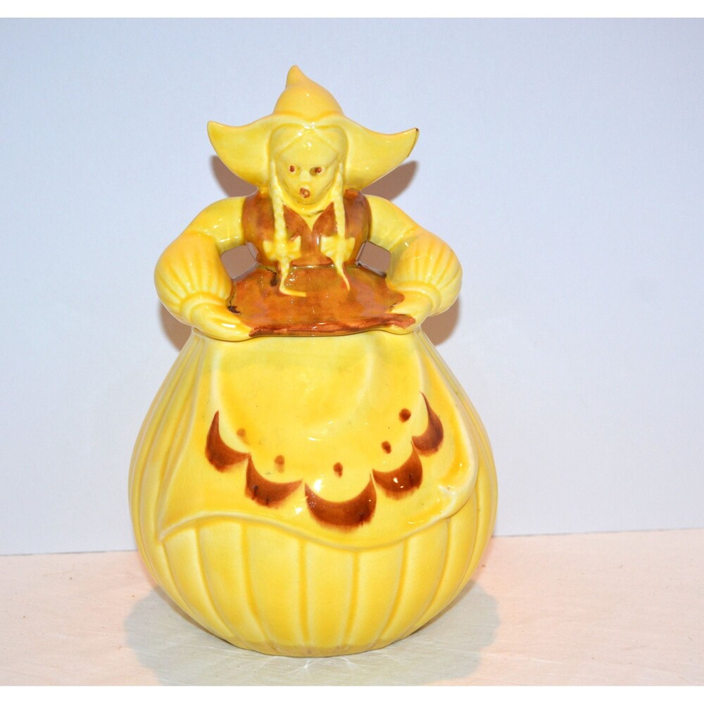 Dutch Girl Cookie Jar Vintage Red Wing Sunny with Touch of Brown Dough